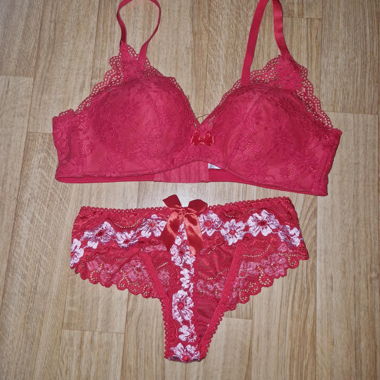 Red tanga   with bh  
