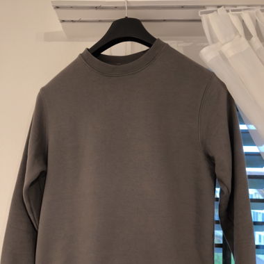 GREY SWEATSHIRT