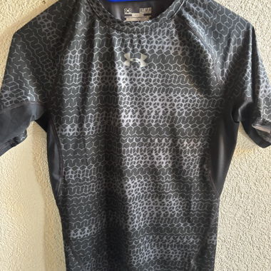 Haut de compression under armour 