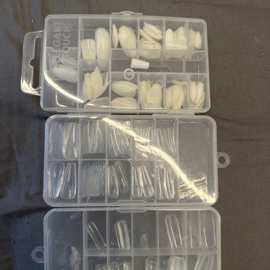 Sets of false nail tips in almond and square capsules