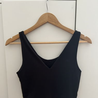 Schwarzes Top