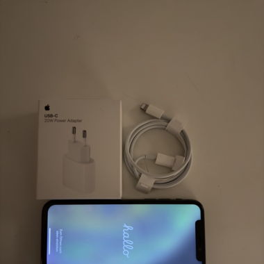 IPhone XS 256 GB inkl. Neue Kabel und USBc Adapter