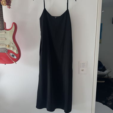 uniqlo satin dress