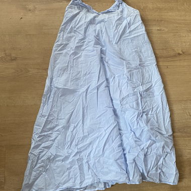 hellblaues Kleid