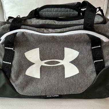 Sac de sport Under Armour gris (petit)