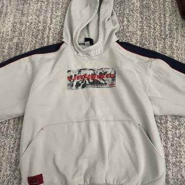 Sweat à capuche Umbro à vendre