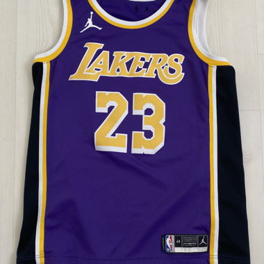 NIKE LA Lakers LeBron James jersey