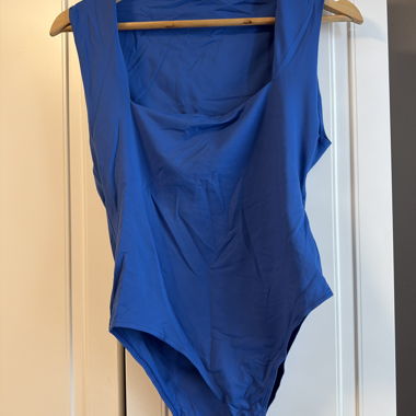 Blauer Body