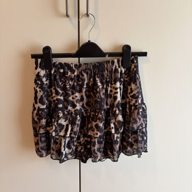 Gonna/short corta con stampa leopardata