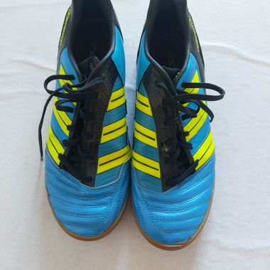 Indoor training shoes