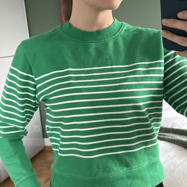 Light green sweather with white stripes S
