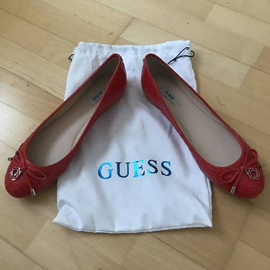Guess Ballerina