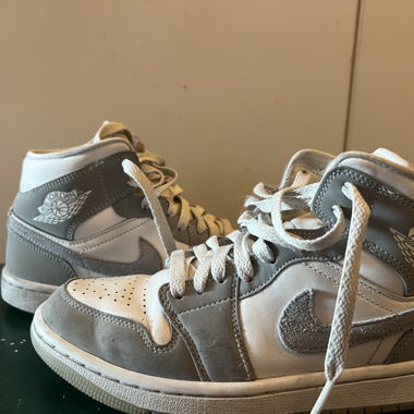 Nike Air Jordan Mid grey/white sneakers
