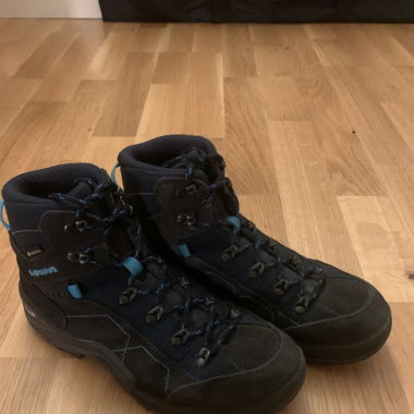 Lowa Wanderschuhe GORE-TEX