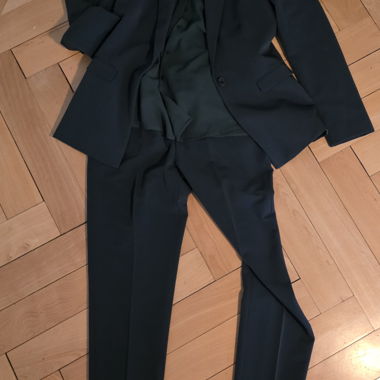 Costume vert foncé avec pantalon