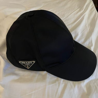 Prada Baseballkappe aus Re-Nylon