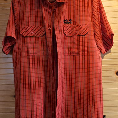 Chemise de randonnée jamais portée de Jack Wolfskin, taille S.