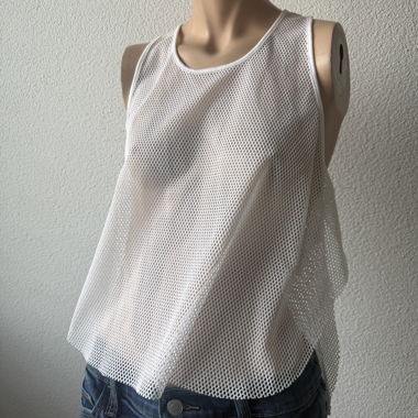 Urban Classics top in mesh bianco