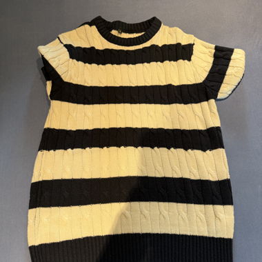 Gestreifter Strickpullover