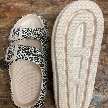 Bath sandals