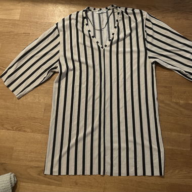 Gestreiftes Zara hemd (dient auch als kleid) 