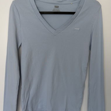 Levi’s Long Sleeve T-Shirt in Sky Blue