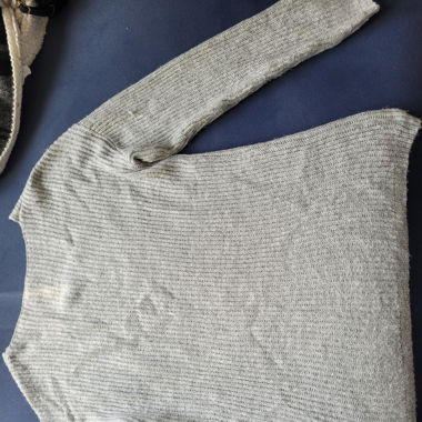 Wollpulli grau
