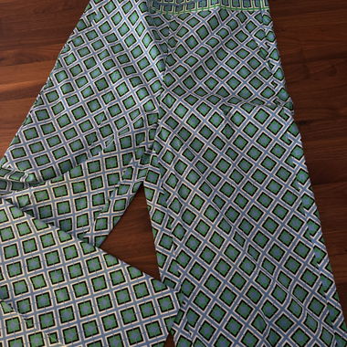 Pantaloni estivi con motivo geometrico