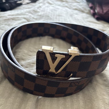 FAUSSE ceinture LV