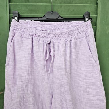 Musselin Shorts in Flieder