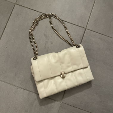 White quilted shoulder bag with chain