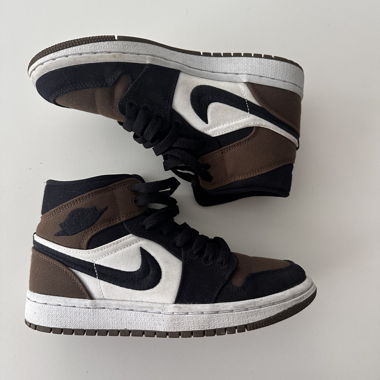 AIR JORDAN 1 MID SE