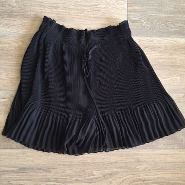 Black pleated skort size S