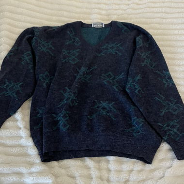 Vintage knit pullover