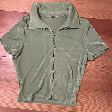 Grüne Kurzarm-Bluse