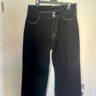 Jeans noir à surpiqûres