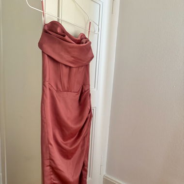 Coral Wedding Invitée Dress Part 2