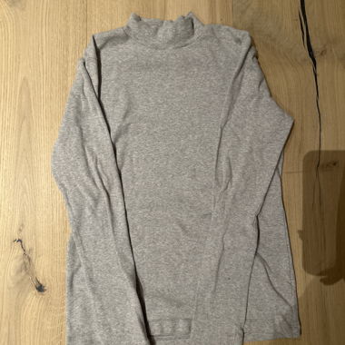 Maglia a maniche lunghe grigia