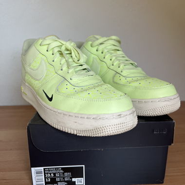 Nike Air Force 1 LV8 Sneaker neon gelb