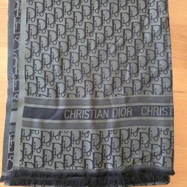Christian-Dior-Schal