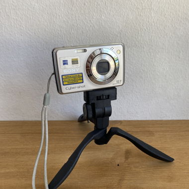 Sony Cyber-shot DSC-W210