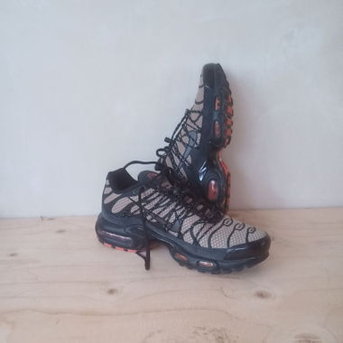 NIKE TN