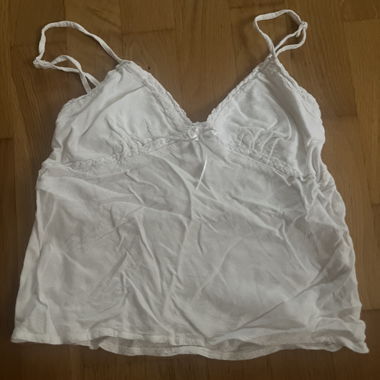Weisses Top mit Trägern von Subdued