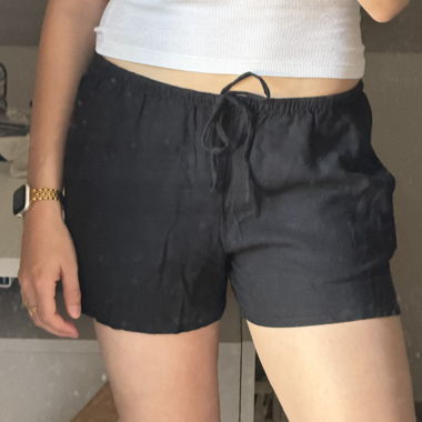 Schwarze Kordel-Shorts