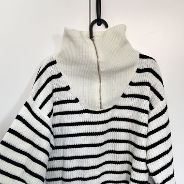 Gestreifter Pullover