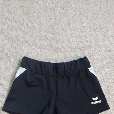 Kurze Sporthose