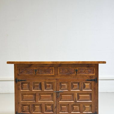 Spanische Catalán-Kommode aus Nussbaum, 1920er
