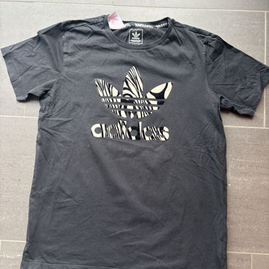 T-shirt adidas nero