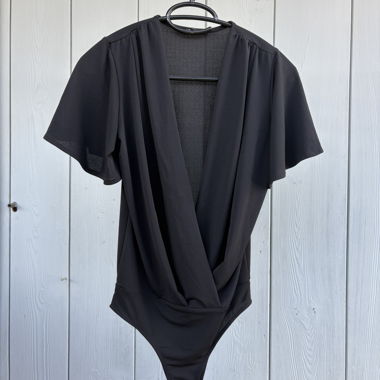 Zara Body mit V-Ausschnitt