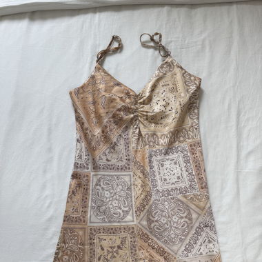 Robe satin 